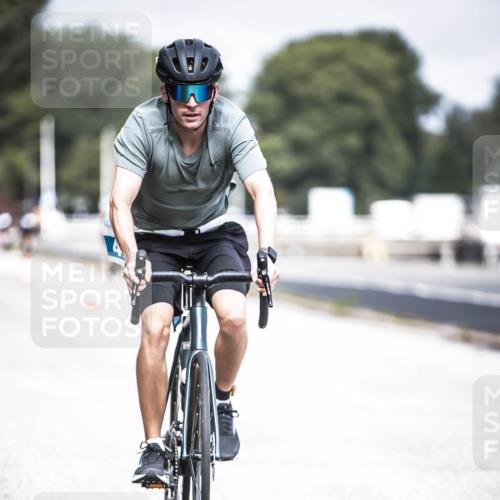 16.08.2026 - KN Förde Triathlon 2026 H.Heesch http://msf.ph/oto/9978130 16.08.2026 11:30:41 Radfahren 386, 411, 425, 428, 430, 438 meine-sportfotos.de