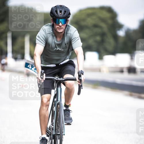 16.08.2026 - KN Förde Triathlon 2026 H.Heesch http://msf.ph/oto/9978134 16.08.2026 11:30:41 Radfahren 386, 411, 425, 428, 430, 438 meine-sportfotos.de