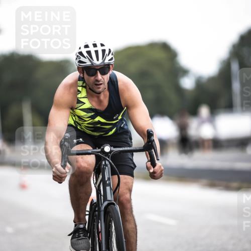 16.08.2026 - KN Förde Triathlon 2026 H.Heesch http://msf.ph/oto/9978137 16.08.2026 11:23:37 Radfahren 320, 364, 410, 421 meine-sportfotos.de