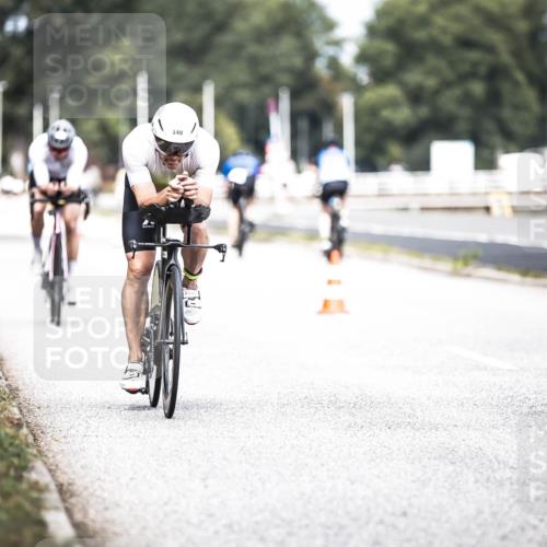 16.08.2026 - KN Förde Triathlon 2026 H.Heesch http://msf.ph/oto/9978138 16.08.2026 11:30:49 Radfahren 353, 411 meine-sportfotos.de
