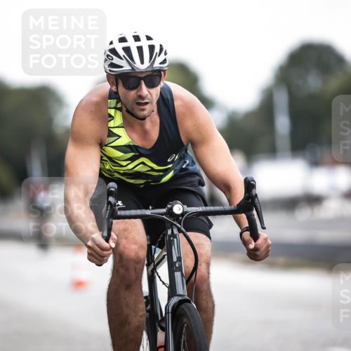 16.08.2026 - KN Förde Triathlon 2026 H.Heesch http://msf.ph/oto/9978145 16.08.2026 11:23:37 Radfahren 320, 364, 410, 421 meine-sportfotos.de