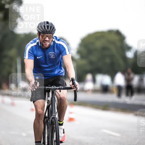 16.08.2026 - KN Förde Triathlon 2026 H.Heesch http://msf.ph/oto/9978161 16.08.2026 11:23:53 Radfahren 304, 374, 385, 392, 407, 422 meine-sportfotos.de