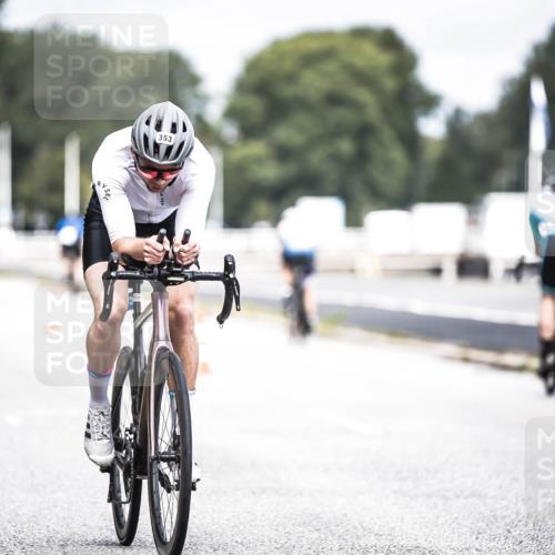 16.08.2026 - KN Förde Triathlon 2026 H.Heesch http://msf.ph/oto/9978166 16.08.2026 11:30:51 Radfahren 353 meine-sportfotos.de