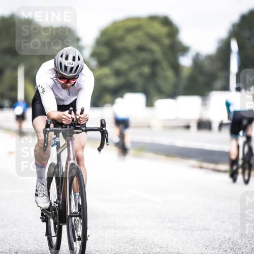 16.08.2026 - KN Förde Triathlon 2026 H.Heesch http://msf.ph/oto/9978168 16.08.2026 11:30:51 Radfahren 353 meine-sportfotos.de