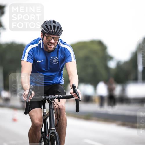 16.08.2026 - KN Förde Triathlon 2026 H.Heesch http://msf.ph/oto/9978171 16.08.2026 11:23:54 Radfahren 304, 374, 385, 392, 407, 422 meine-sportfotos.de