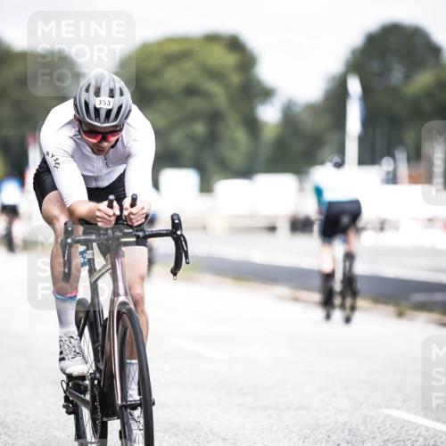 16.08.2026 - KN Förde Triathlon 2026 H.Heesch http://msf.ph/oto/9978174 16.08.2026 11:30:52 Radfahren 353 meine-sportfotos.de