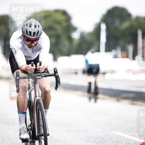 16.08.2026 - KN Förde Triathlon 2026 H.Heesch http://msf.ph/oto/9978178 16.08.2026 11:30:52 Radfahren 353 meine-sportfotos.de