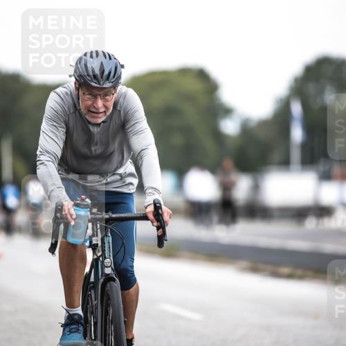 16.08.2026 - KN Förde Triathlon 2026 H.Heesch http://msf.ph/oto/9978199 16.08.2026 11:24:03 Radfahren 308, 330, 350, 394 meine-sportfotos.de