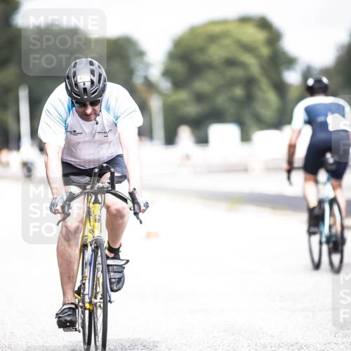 16.08.2026 - KN Förde Triathlon 2026 H.Heesch http://msf.ph/oto/9978204 16.08.2026 11:31:12 Radfahren 357, 427 meine-sportfotos.de