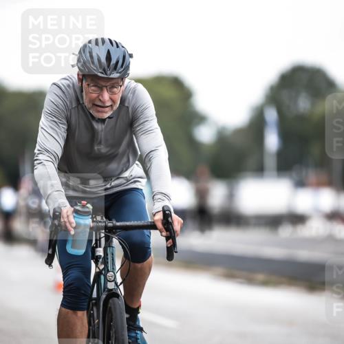 16.08.2026 - KN Förde Triathlon 2026 H.Heesch http://msf.ph/oto/9978205 16.08.2026 11:24:03 Radfahren 308, 330, 350, 394 meine-sportfotos.de