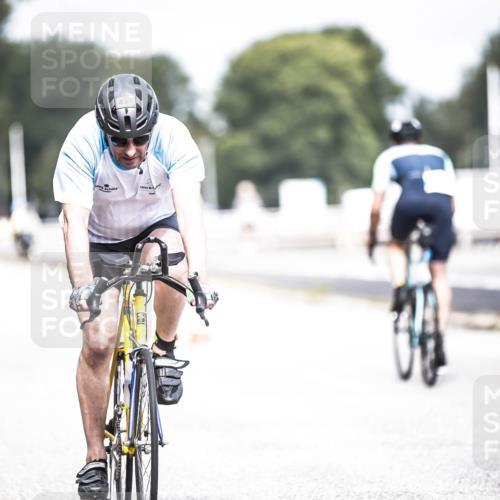 16.08.2026 - KN Förde Triathlon 2026 H.Heesch http://msf.ph/oto/9978208 16.08.2026 11:31:12 Radfahren 357, 427 meine-sportfotos.de