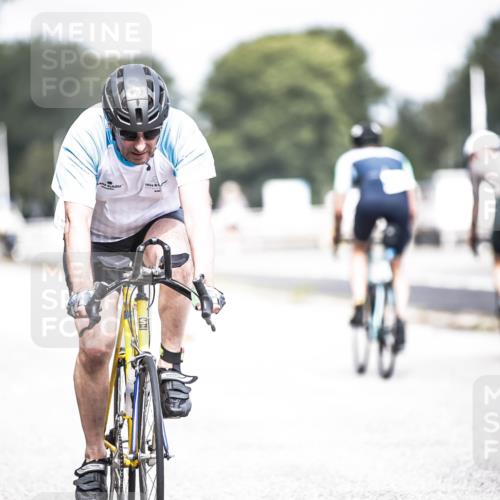 16.08.2026 - KN Förde Triathlon 2026 H.Heesch http://msf.ph/oto/9978212 16.08.2026 11:31:12 Radfahren 357, 427 meine-sportfotos.de