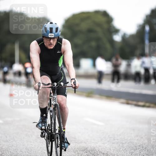 16.08.2026 - KN Förde Triathlon 2026 H.Heesch http://msf.ph/oto/9978219 16.08.2026 11:24:26 Radfahren 393, 424 meine-sportfotos.de