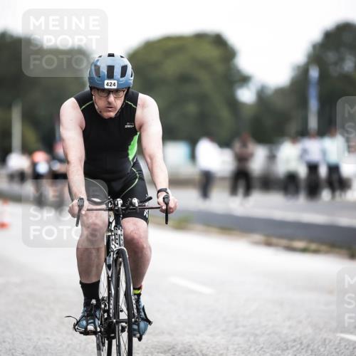 16.08.2026 - KN Förde Triathlon 2026 H.Heesch http://msf.ph/oto/9978223 16.08.2026 11:24:26 Radfahren 393, 424 meine-sportfotos.de