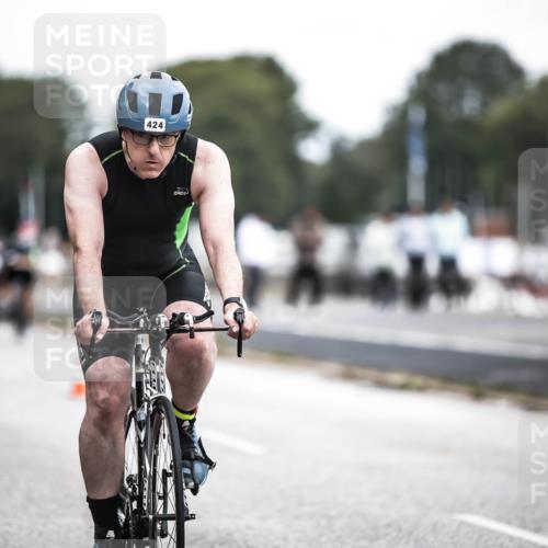 16.08.2026 - KN Förde Triathlon 2026 H.Heesch http://msf.ph/oto/9978229 16.08.2026 11:24:26 Radfahren 393, 424 meine-sportfotos.de