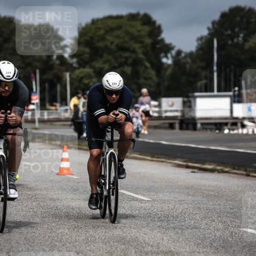16.08.2026 - KN Förde Triathlon 2026 H.Heesch http://msf.ph/oto/9978235 16.08.2026 11:31:34 Radfahren 377, 395 meine-sportfotos.de