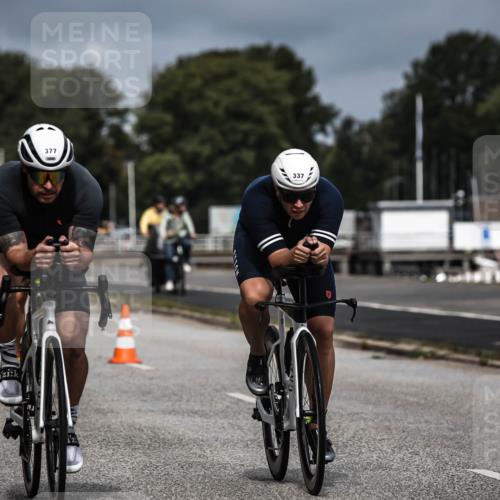 16.08.2026 - KN Förde Triathlon 2026 H.Heesch http://msf.ph/oto/9978245 16.08.2026 11:31:34 Radfahren 377, 395 meine-sportfotos.de