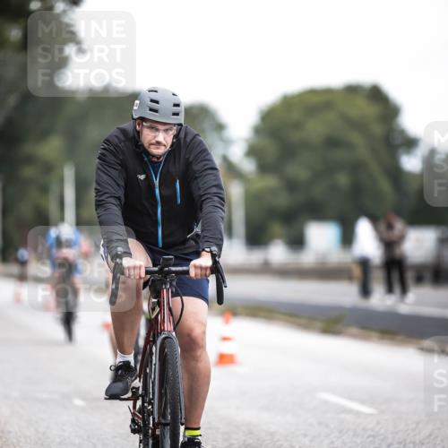 16.08.2026 - KN Förde Triathlon 2026 H.Heesch http://msf.ph/oto/9978255 16.08.2026 11:24:31 Radfahren 393, 401, 436 meine-sportfotos.de