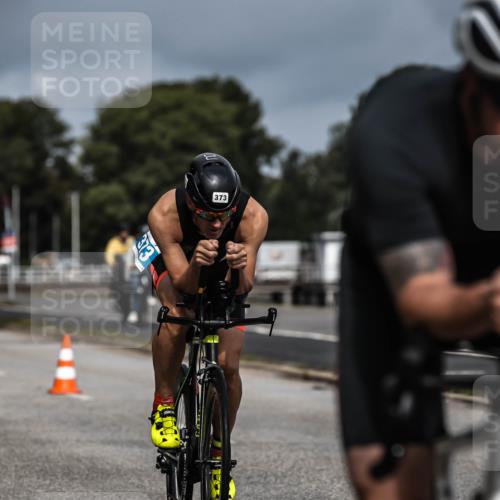 16.08.2026 - KN Förde Triathlon 2026 H.Heesch http://msf.ph/oto/9978261 16.08.2026 11:31:35 Radfahren 377, 395 meine-sportfotos.de