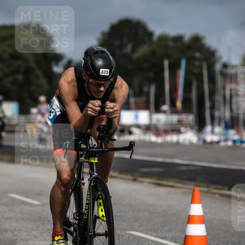 16.08.2026 - KN Förde Triathlon 2026 H.Heesch http://msf.ph/oto/9978270 16.08.2026 11:31:35 Radfahren 377, 395 meine-sportfotos.de