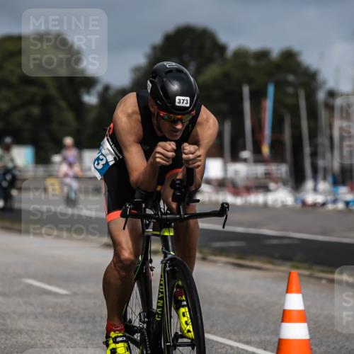 16.08.2026 - KN Förde Triathlon 2026 H.Heesch http://msf.ph/oto/9978271 16.08.2026 11:31:35 Radfahren 377, 395 meine-sportfotos.de
