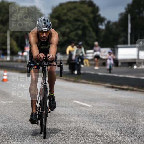 16.08.2026 - KN Förde Triathlon 2026 H.Heesch http://msf.ph/oto/9978273 16.08.2026 11:31:37 Radfahren 338, 377, 395 meine-sportfotos.de