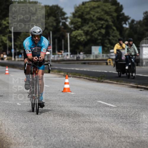 16.08.2026 - KN Förde Triathlon 2026 H.Heesch http://msf.ph/oto/9978302 16.08.2026 11:31:41 Radfahren 338, 395, 801 meine-sportfotos.de