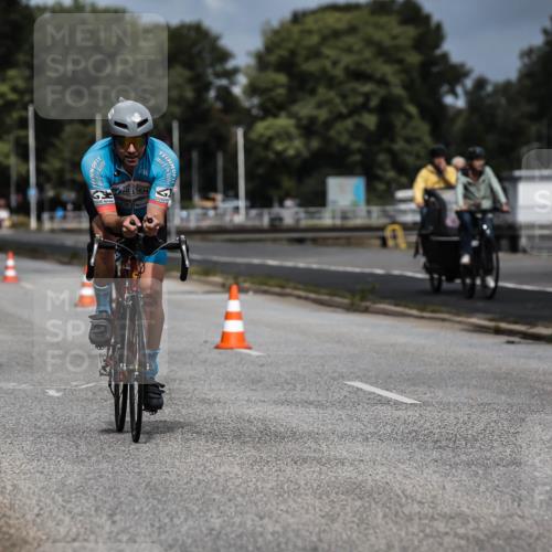 16.08.2026 - KN Förde Triathlon 2026 H.Heesch http://msf.ph/oto/9978306 16.08.2026 11:31:41 Radfahren 338, 395, 801 meine-sportfotos.de