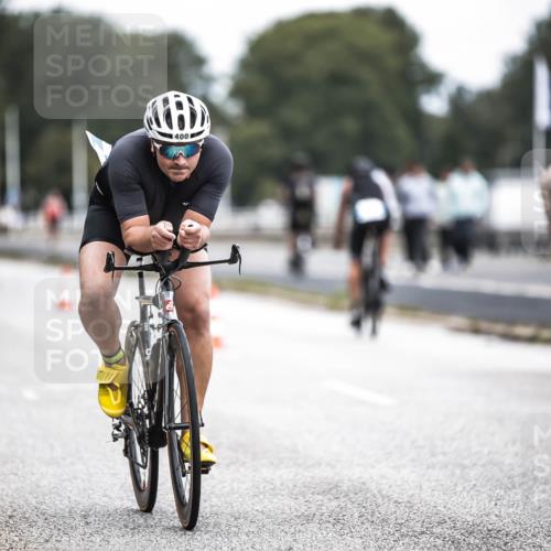 16.08.2026 - KN Förde Triathlon 2026 H.Heesch http://msf.ph/oto/9978321 16.08.2026 11:24:44 Radfahren 345, 361, 400 meine-sportfotos.de