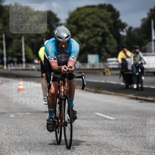 16.08.2026 - KN Förde Triathlon 2026 H.Heesch http://msf.ph/oto/9978324 16.08.2026 11:31:41 Radfahren 338, 395, 801 meine-sportfotos.de