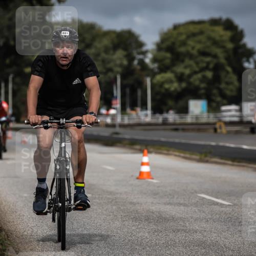 16.08.2026 - KN Förde Triathlon 2026 H.Heesch http://msf.ph/oto/9978329 16.08.2026 11:31:42 Radfahren 338, 395, 801 meine-sportfotos.de
