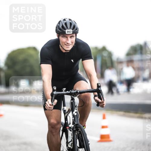 16.08.2026 - KN Förde Triathlon 2026 H.Heesch http://msf.ph/oto/9978341 16.08.2026 11:24:57 Radfahren 322, 358, 360, 363, 406 meine-sportfotos.de