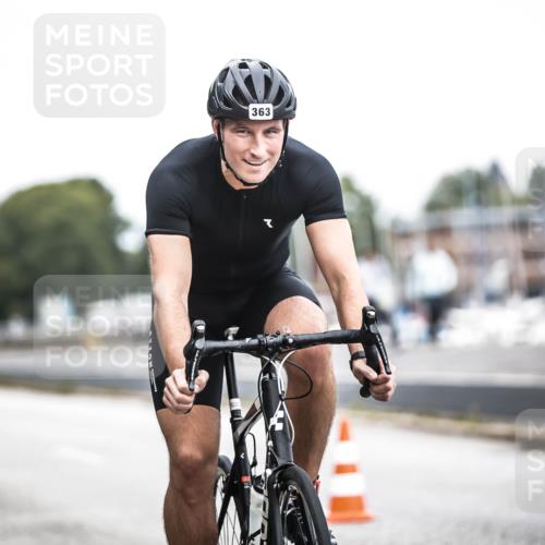 16.08.2026 - KN Förde Triathlon 2026 H.Heesch http://msf.ph/oto/9978343 16.08.2026 11:24:57 Radfahren 322, 358, 360, 363, 406 meine-sportfotos.de