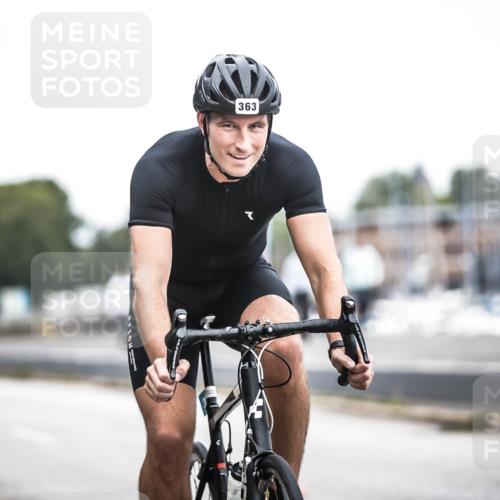 16.08.2026 - KN Förde Triathlon 2026 H.Heesch http://msf.ph/oto/9978345 16.08.2026 11:24:57 Radfahren 322, 358, 360, 363, 406 meine-sportfotos.de