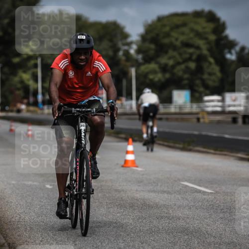 16.08.2026 - KN Förde Triathlon 2026 H.Heesch http://msf.ph/oto/9978363 16.08.2026 11:31:47 Radfahren 351, 801 meine-sportfotos.de
