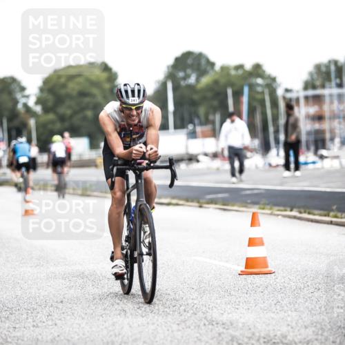 16.08.2026 - KN Förde Triathlon 2026 H.Heesch http://msf.ph/oto/9978414 16.08.2026 11:25:08 Radfahren 331, 341, 355, 375, 376, 409 meine-sportfotos.de