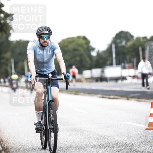 16.08.2026 - KN Förde Triathlon 2026 H.Heesch http://msf.ph/oto/9978433 16.08.2026 11:25:09 Radfahren 331, 341, 355, 375, 376, 409 meine-sportfotos.de