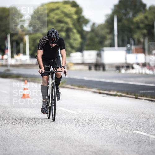 16.08.2026 - KN Förde Triathlon 2026 H.Heesch http://msf.ph/oto/9978441 16.08.2026 11:32:04 Radfahren 331, 352, 363, 410 meine-sportfotos.de
