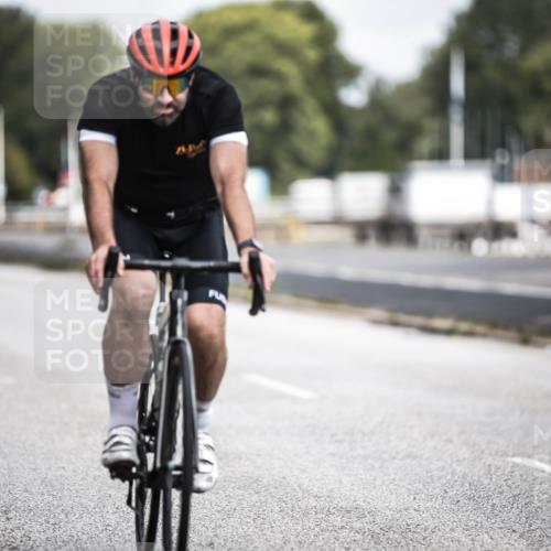 16.08.2026 - KN Förde Triathlon 2026 H.Heesch http://msf.ph/oto/9978454 16.08.2026 11:32:05 Radfahren 331, 352, 363, 365, 410 meine-sportfotos.de