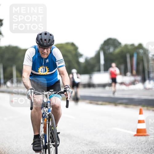 16.08.2026 - KN Förde Triathlon 2026 H.Heesch http://msf.ph/oto/9978464 16.08.2026 11:25:20 Radfahren 302, 415 meine-sportfotos.de