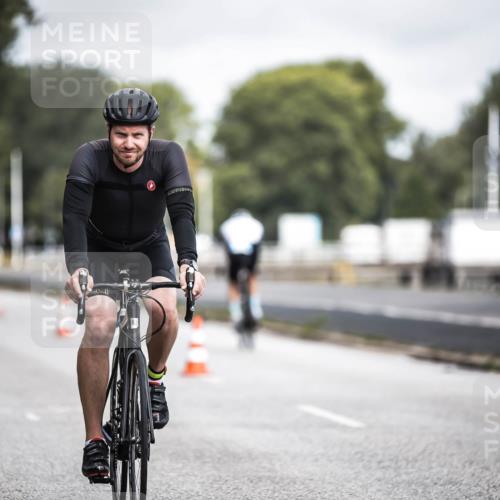 16.08.2026 - KN Förde Triathlon 2026 H.Heesch http://msf.ph/oto/9978486 16.08.2026 11:32:09 Radfahren 352, 363, 365, 393, 410 meine-sportfotos.de