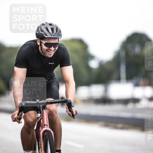 16.08.2026 - KN Förde Triathlon 2026 H.Heesch http://msf.ph/oto/9978497 16.08.2026 11:25:30 Radfahren 399, 413 meine-sportfotos.de