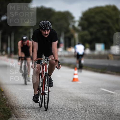16.08.2026 - KN Förde Triathlon 2026 H.Heesch http://msf.ph/oto/9978514 16.08.2026 11:32:17 Radfahren 342, 364, 393, 394, 400 meine-sportfotos.de