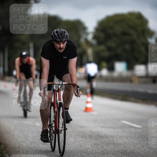 16.08.2026 - KN Förde Triathlon 2026 H.Heesch http://msf.ph/oto/9978520 16.08.2026 11:32:17 Radfahren 342, 364, 393, 394, 400 meine-sportfotos.de