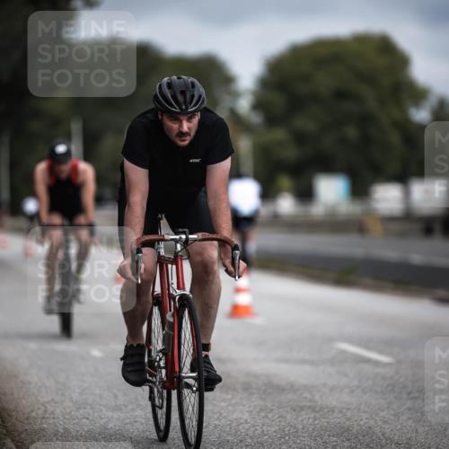 16.08.2026 - KN Förde Triathlon 2026 H.Heesch http://msf.ph/oto/9978524 16.08.2026 11:32:17 Radfahren 342, 364, 393, 394, 400 meine-sportfotos.de