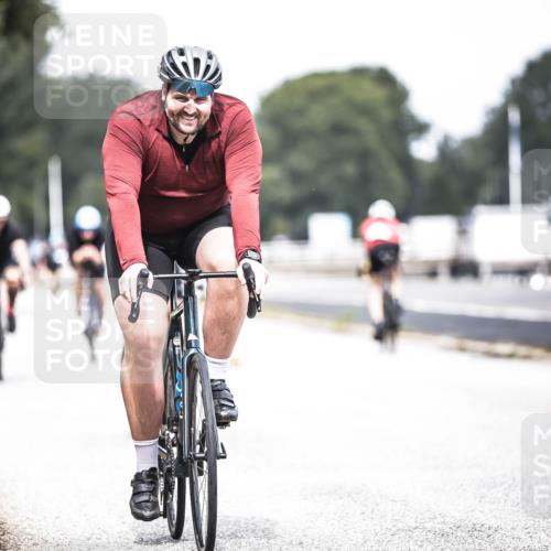 16.08.2026 - KN Förde Triathlon 2026 H.Heesch http://msf.ph/oto/9978553 16.08.2026 11:26:08 Radfahren 370, 421 meine-sportfotos.de