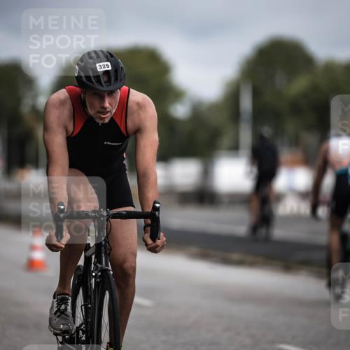 16.08.2026 - KN Förde Triathlon 2026 H.Heesch http://msf.ph/oto/9978560 16.08.2026 11:32:19 Radfahren 342, 364, 394, 400 meine-sportfotos.de