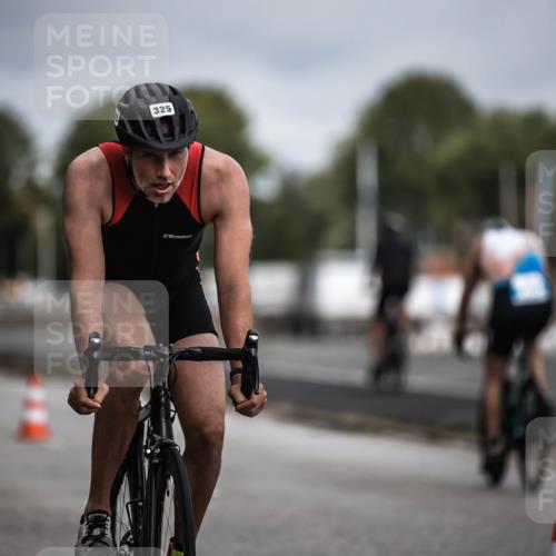 16.08.2026 - KN Förde Triathlon 2026 H.Heesch http://msf.ph/oto/9978562 16.08.2026 11:32:19 Radfahren 342, 364, 394, 400 meine-sportfotos.de