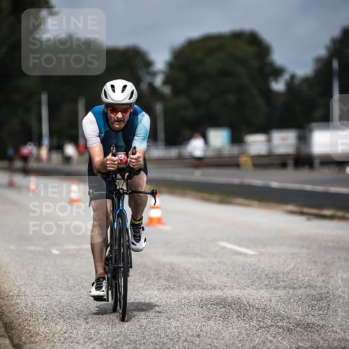 16.08.2026 - KN Förde Triathlon 2026 H.Heesch http://msf.ph/oto/9978586 16.08.2026 11:26:17 Radfahren 339, 350, 381, 404 meine-sportfotos.de