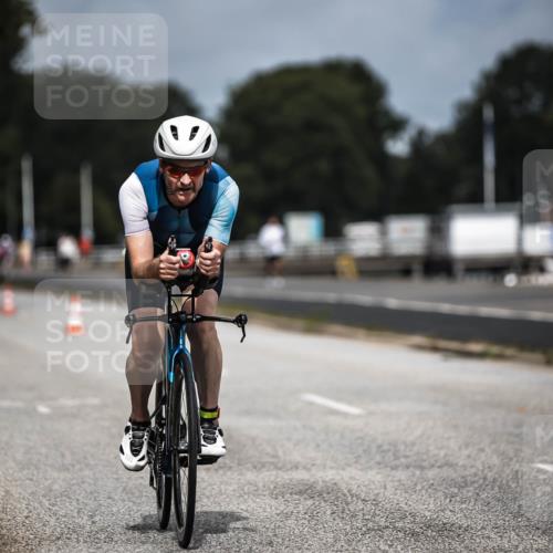 16.08.2026 - KN Förde Triathlon 2026 H.Heesch http://msf.ph/oto/9978592 16.08.2026 11:26:17 Radfahren 339, 350, 381, 404 meine-sportfotos.de